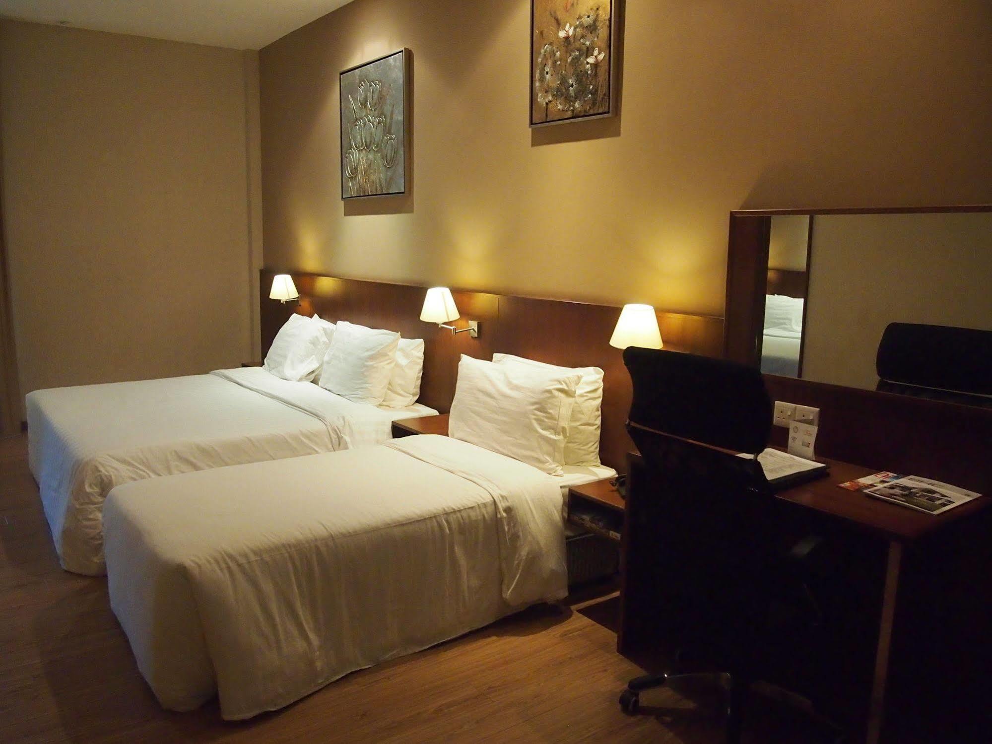 Kuala Belait Swiss Hotel Apartment מראה חיצוני תמונה